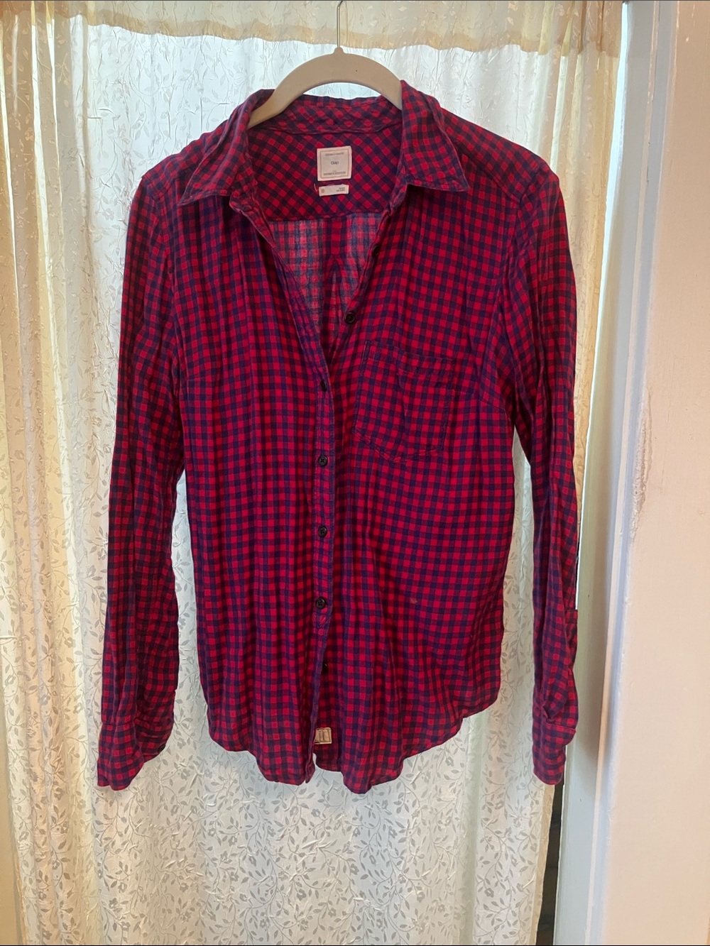 🌺 4 for $20.00 Gap shrunken boyfriend flannel button down xs